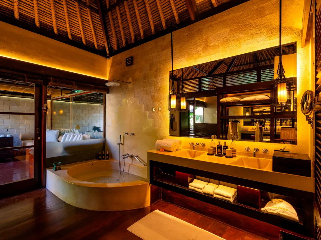 HGOB Panoramic Villa Bathtub
